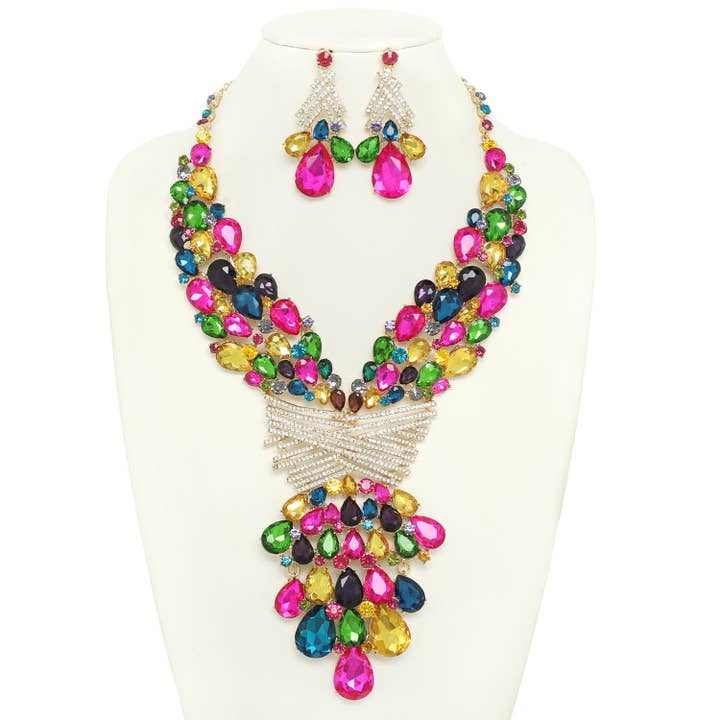 SP Sophia Collection - Wholesale Jewelry Set - Teardrops Crystal Cluster Bib Necklace Set
