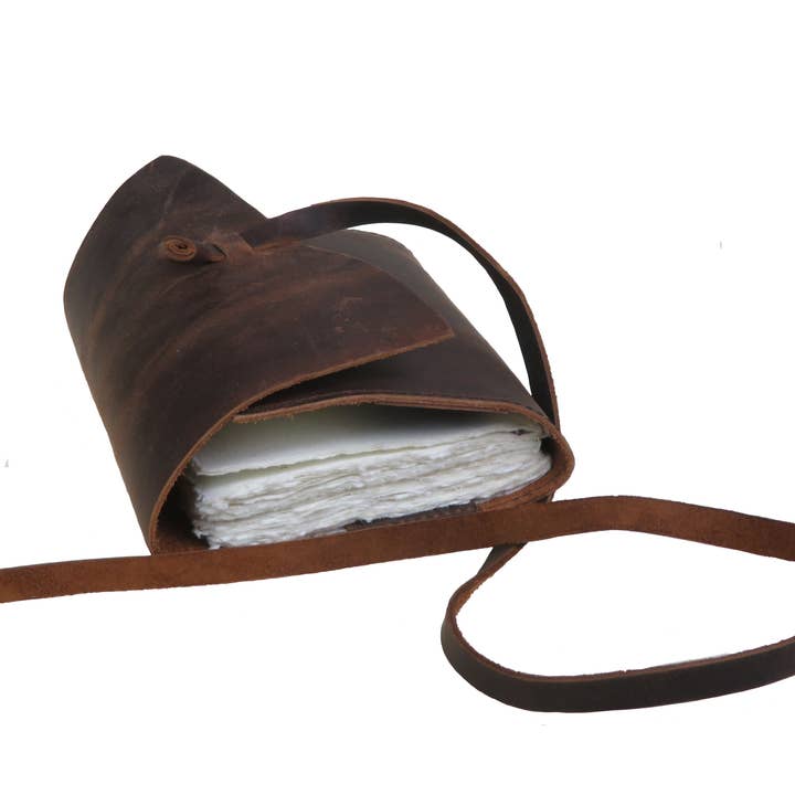 Epigram - Wholesale Notebook - Oiled leather notebook with handmade parchment paper inside1
