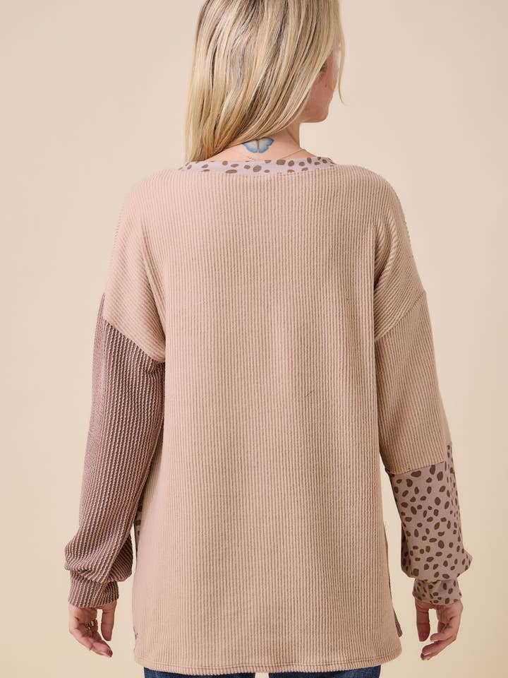 Celeste Clothing - Wholesale Knit Top - Women's - WOMEN'S RIB COLOR BLOCK ANIMAL PRINT LONG SLEEVE TOP45