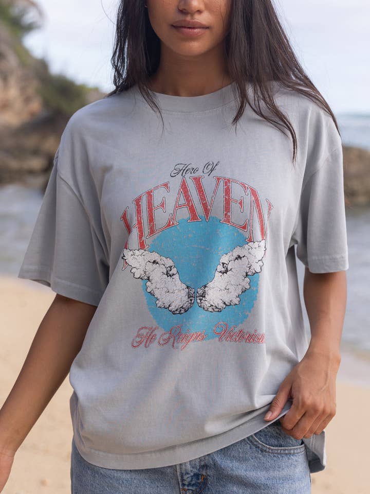 Hero of Heaven Unisex-T-shirt för wholesale av Elevated Faith