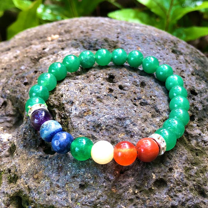 Bracciale in avventurina con pietre chakra per equilibrio, pace e buona fortuna per la vendita all'ingrosso da parte di Moon Child