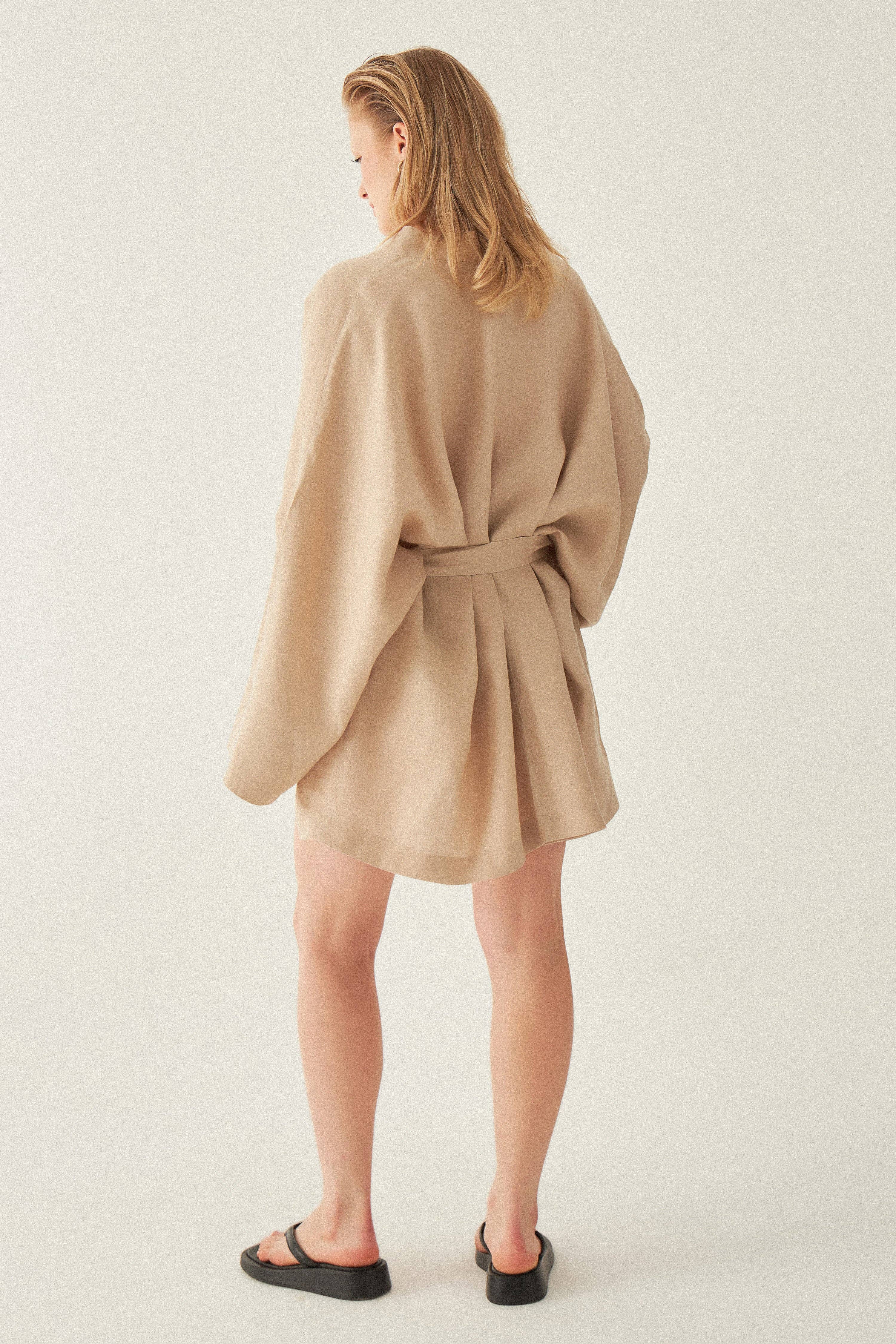 Le Cle – Kimono - Mulher por atacado – Kimono Riva em linho de corte amplo e comprimento curto13