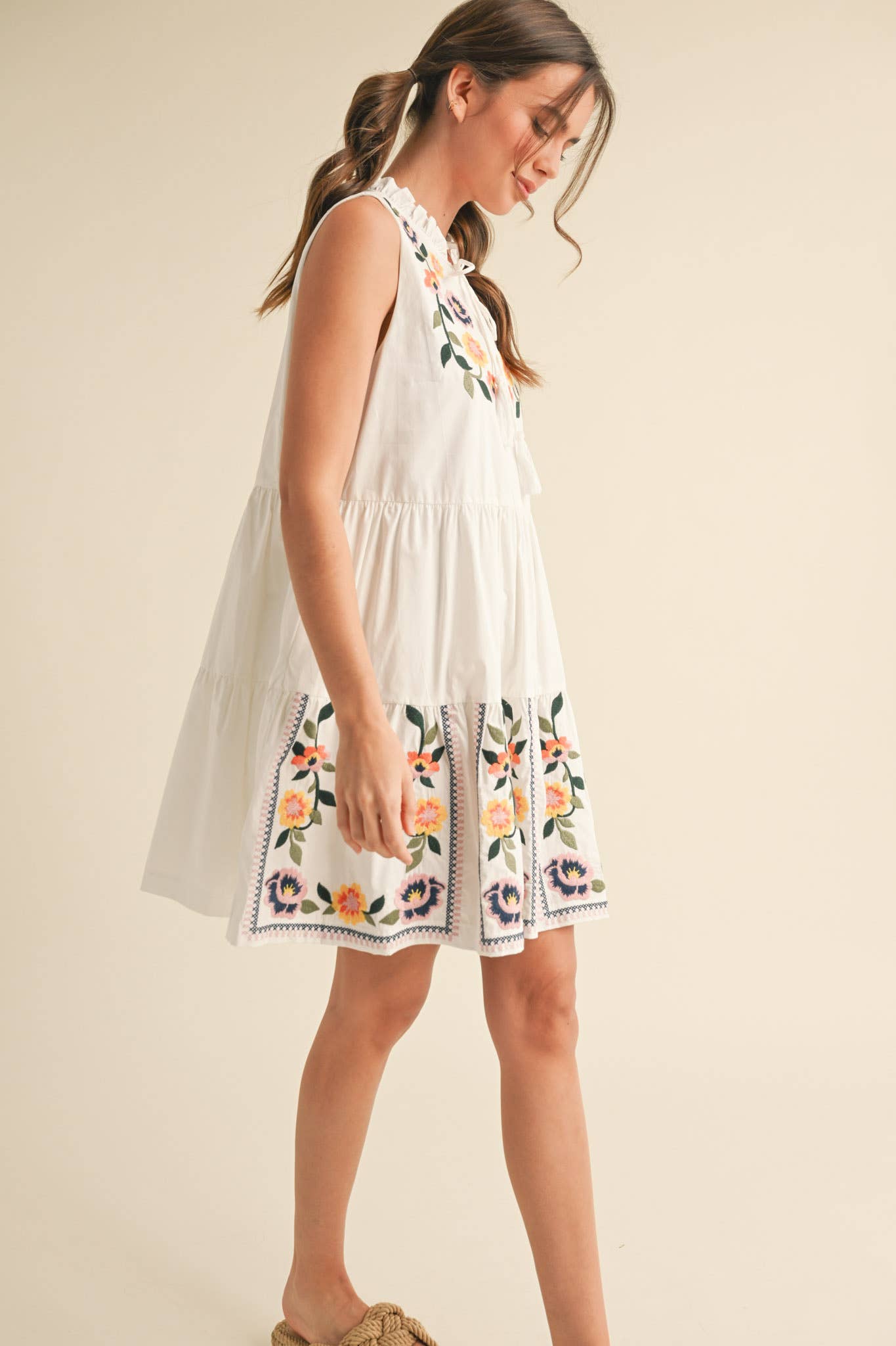 &MERCI - Wholesale Dress - Women's - FLORAL EMBROIDERY TIERED MINI DRESS MDR384120