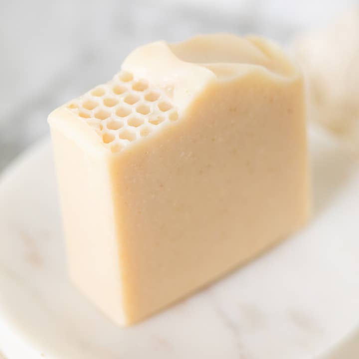 Pretty farm girl - Vente Pains de savon - Lait + Miel | Savon en Barre au Suif de Lait de Chèvre pour Peaux Sensibles0