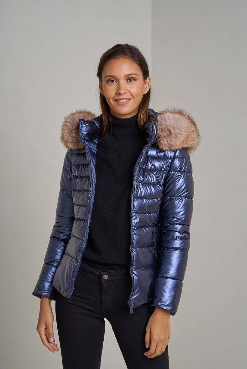 Attrait Paris - Wholesale Jacket - Women's - Metallic short puffer jacket with faux fur hood6