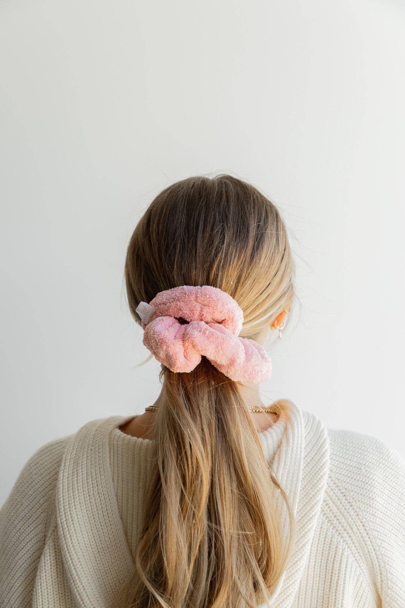 KAXI - Wholesale Scrunchie - Women's - OVERSIZED TOWEL SCRUNCHIES ( 18 COLORS )48