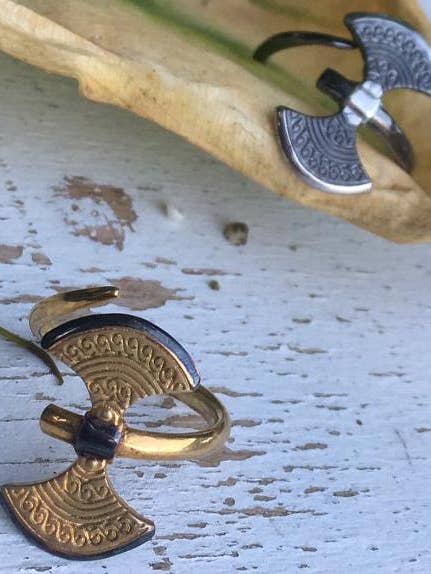 Anillo Carian Axe para venta al por mayor de Karian UK