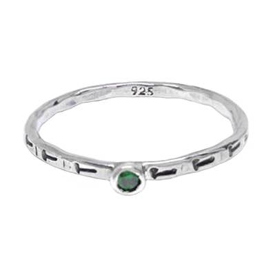 Anello impilabile inciso in argento sterling con onice verde per la vendita all'ingrosso da parte di SITA