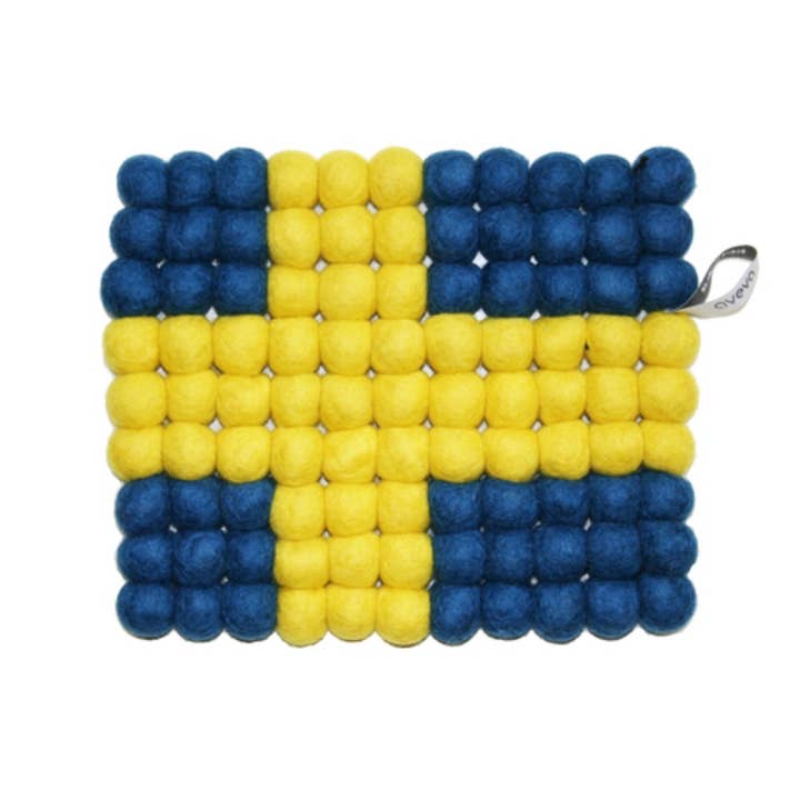 Scandinavian Specialties - Wholesale Trivet - Trivet - Rectangular Wool Flag Trivets1