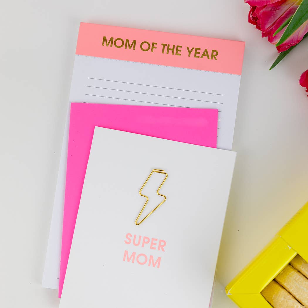 Chez Gagné – wholesale Anteckningsblock – Mom of the Year - linjerat block med perforerade sidor, korallrosa, 13 x 20 cm8