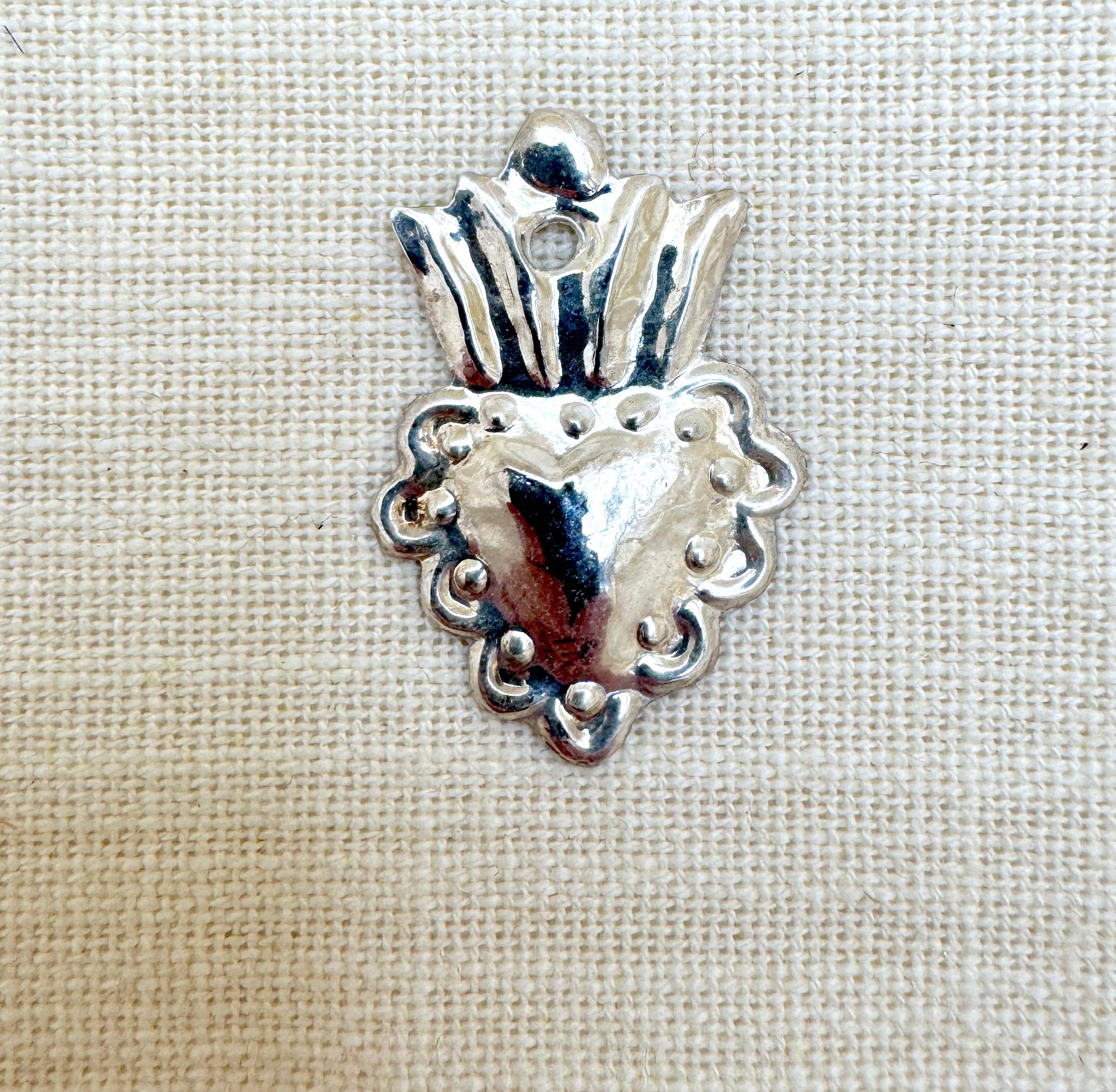 Tesoros Trading Company - Wholesale Ornament - XS Silver Plate Heart, Peru1