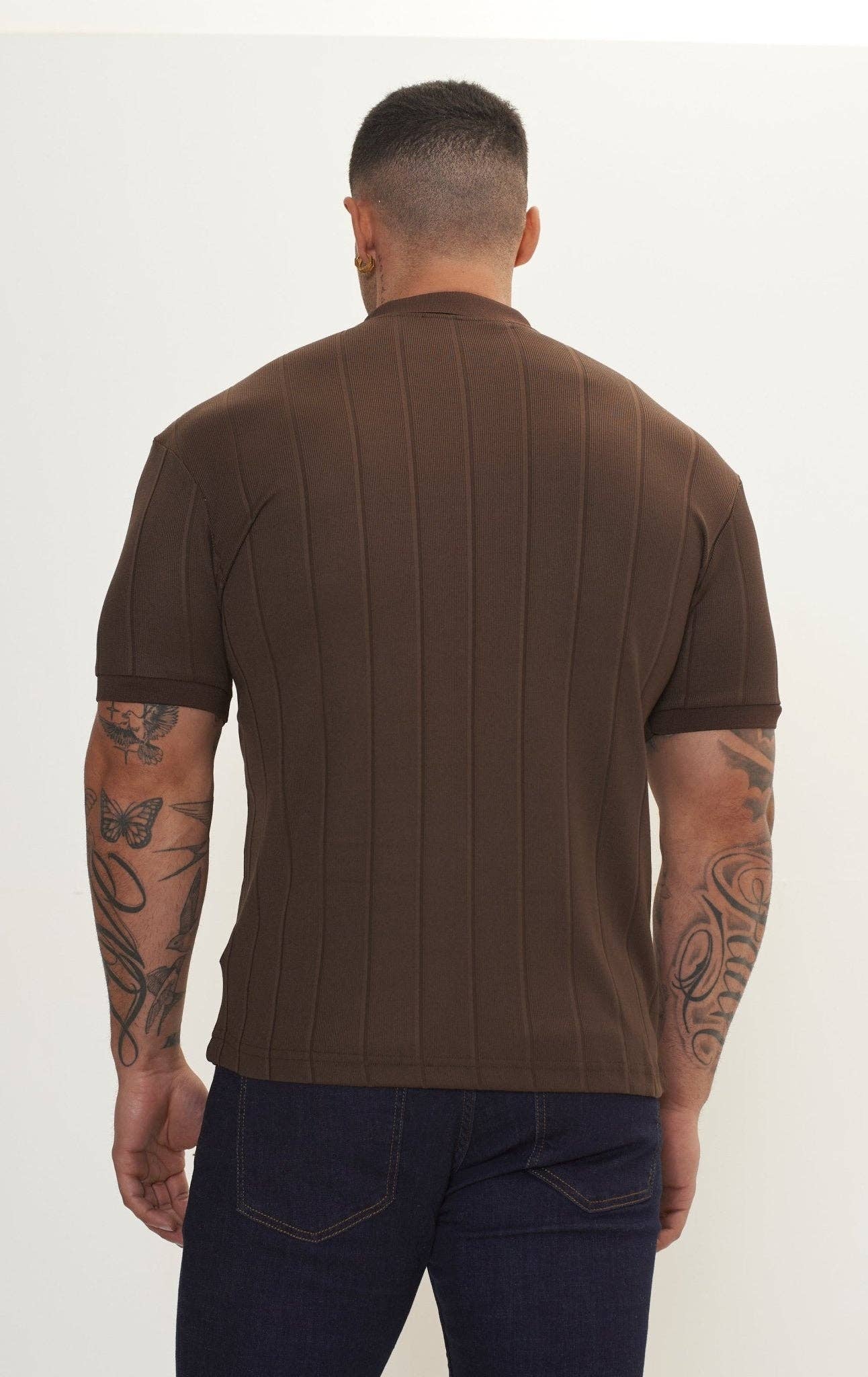 BRAUN Fein geripptes Poloshirt für Herren - Braun für den Großhandel auf Faire3