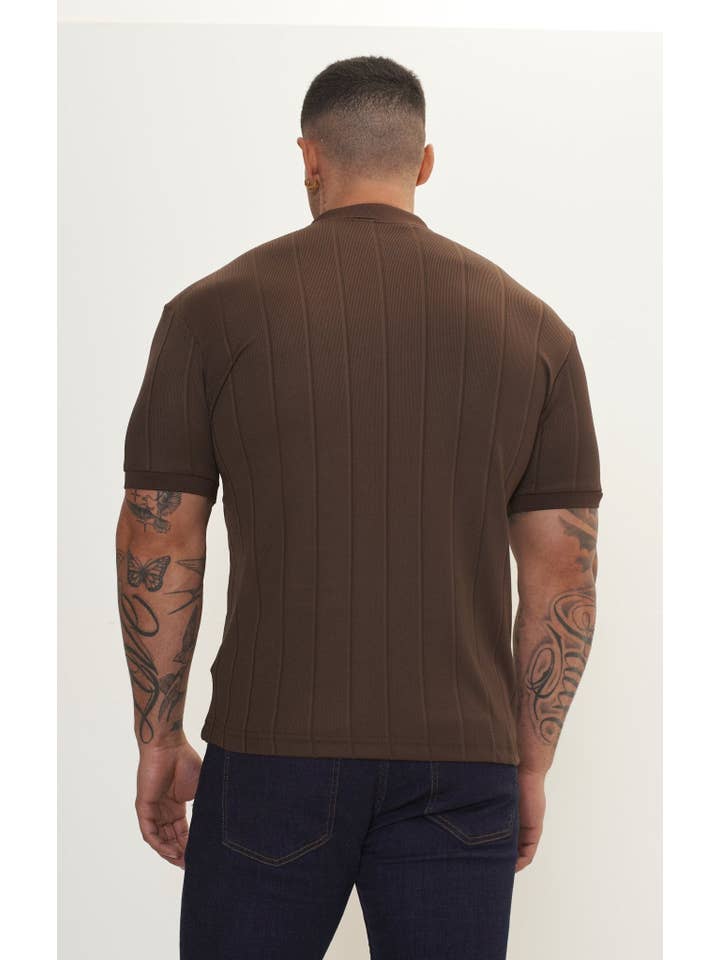 BRAUN Fein geripptes Poloshirt für Herren - Braun für den Großhandel auf Faire3