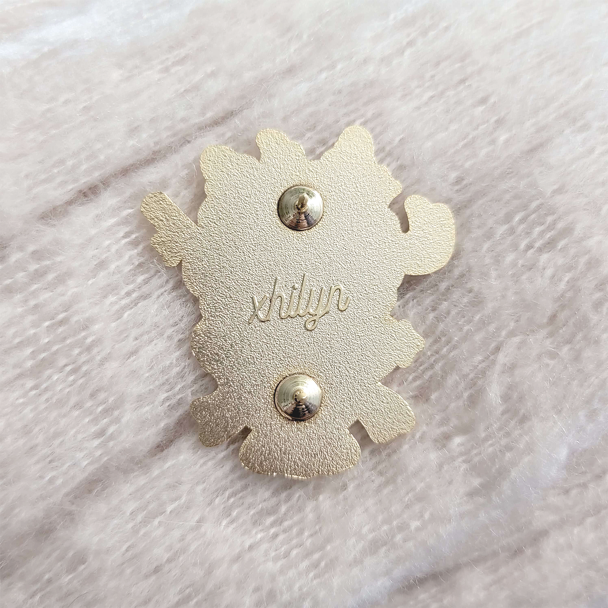 Xhilyn - Wholesale Lapel Pin/Button - Cinnamon Whiskey Flareon Eevee Pin6