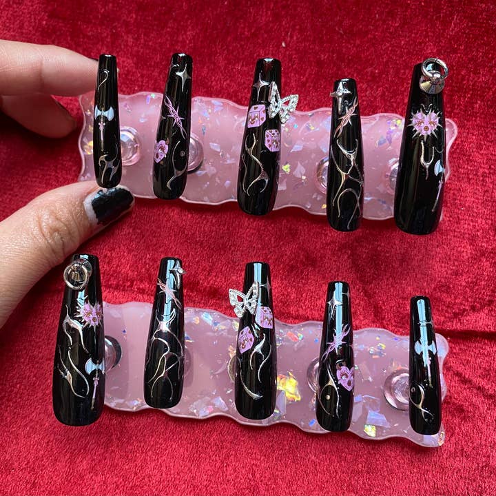 Creepy Gals – wholesale Nagelkonst/dekaler – Bimbo och Goth Besties nageldekal klistermärken