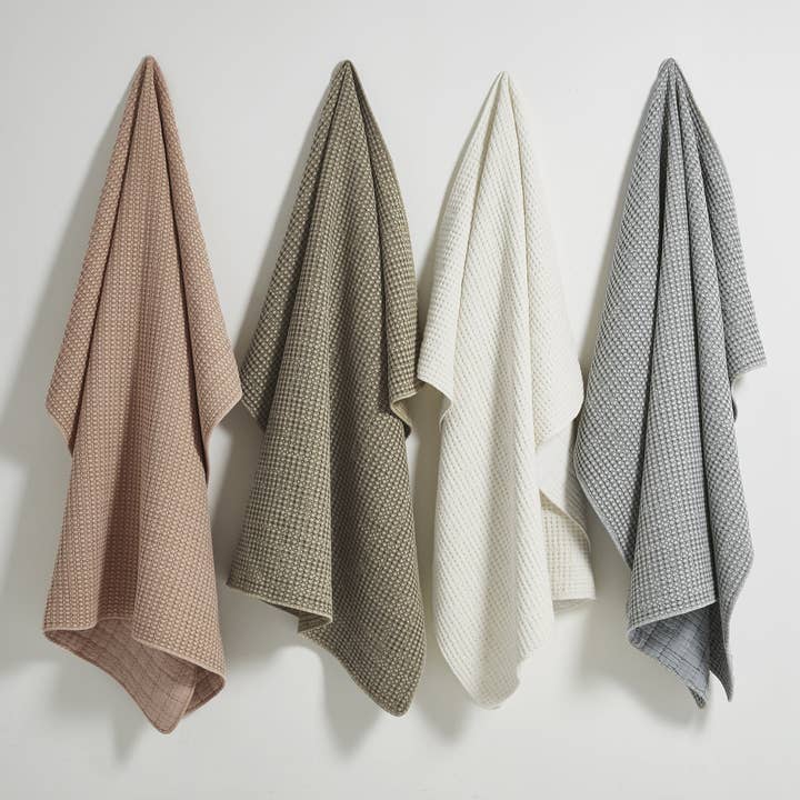 Levtex Home - Wholesale Throw blanket - Mills Waffle Quilted Throw59