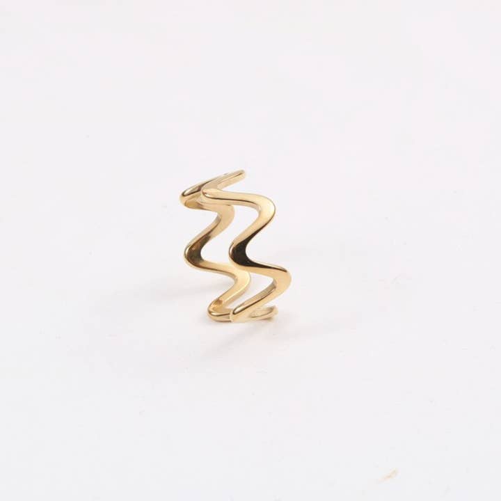 MeloMelo - Wholesale Band/Stacked Ring - Lucca - Dainty Wave Stacking Ring in Gold