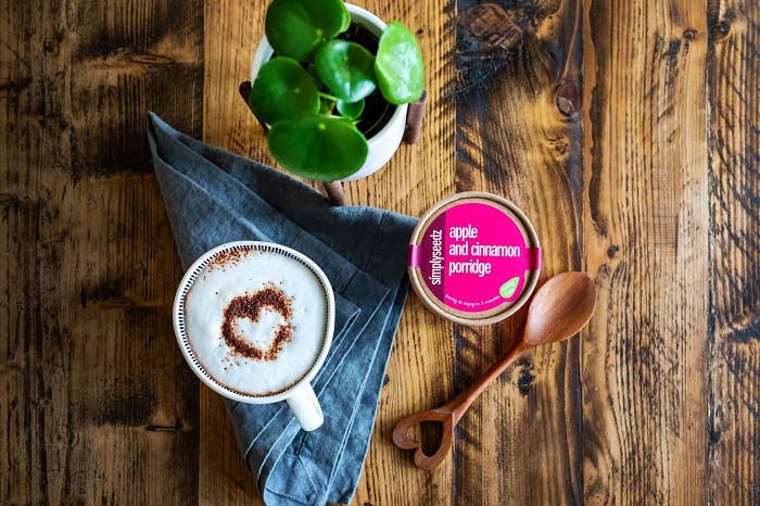 Simplyseedz - Wholesale Breakfast Cereal - Quick Porridge Pot (60g) 9 x pots - Apple & Cinnamon2