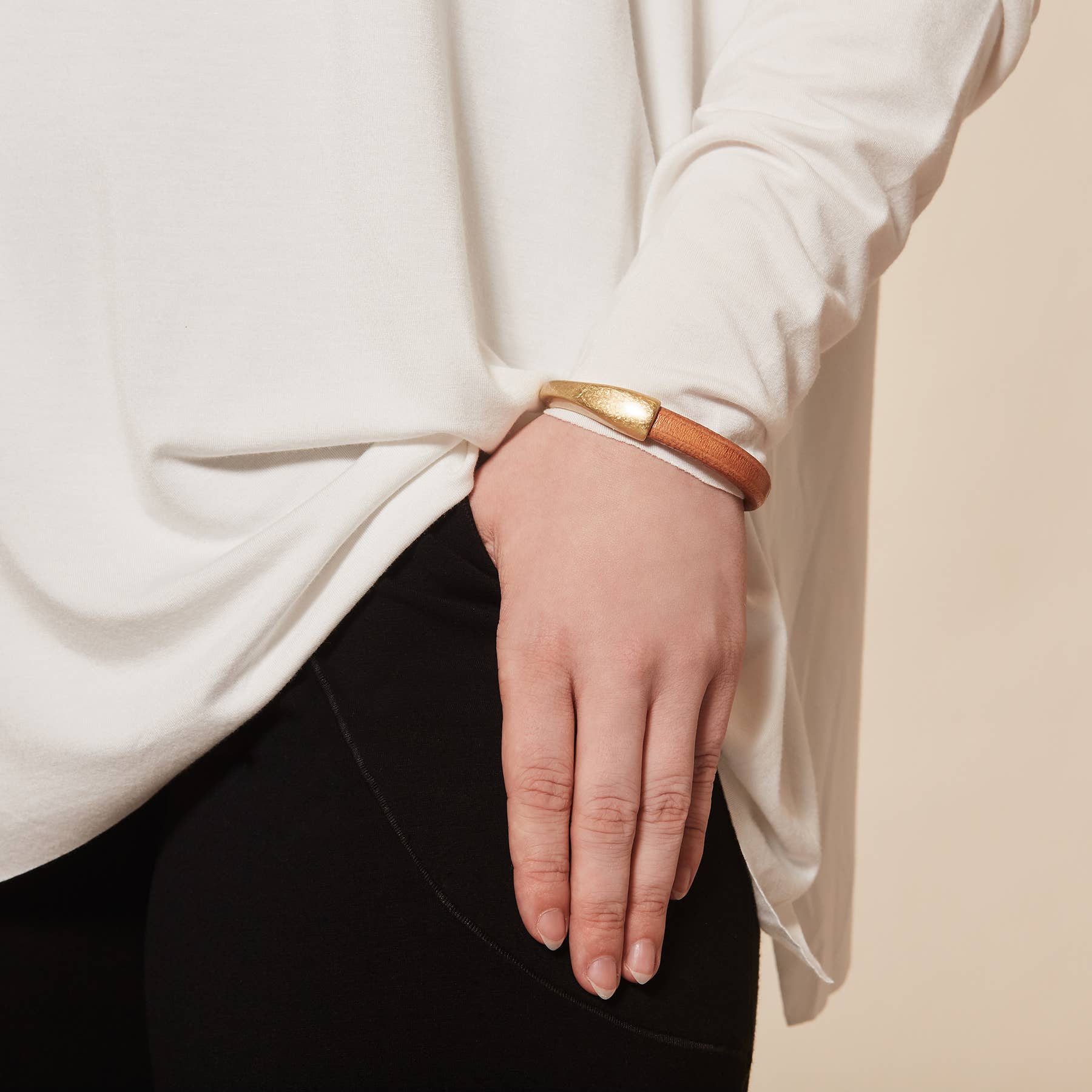 Diana Kauffman Designs - Vendita all'ingrosso Bracciale a polsino - Bracciale staccabile in pelle/Ottone anticato10