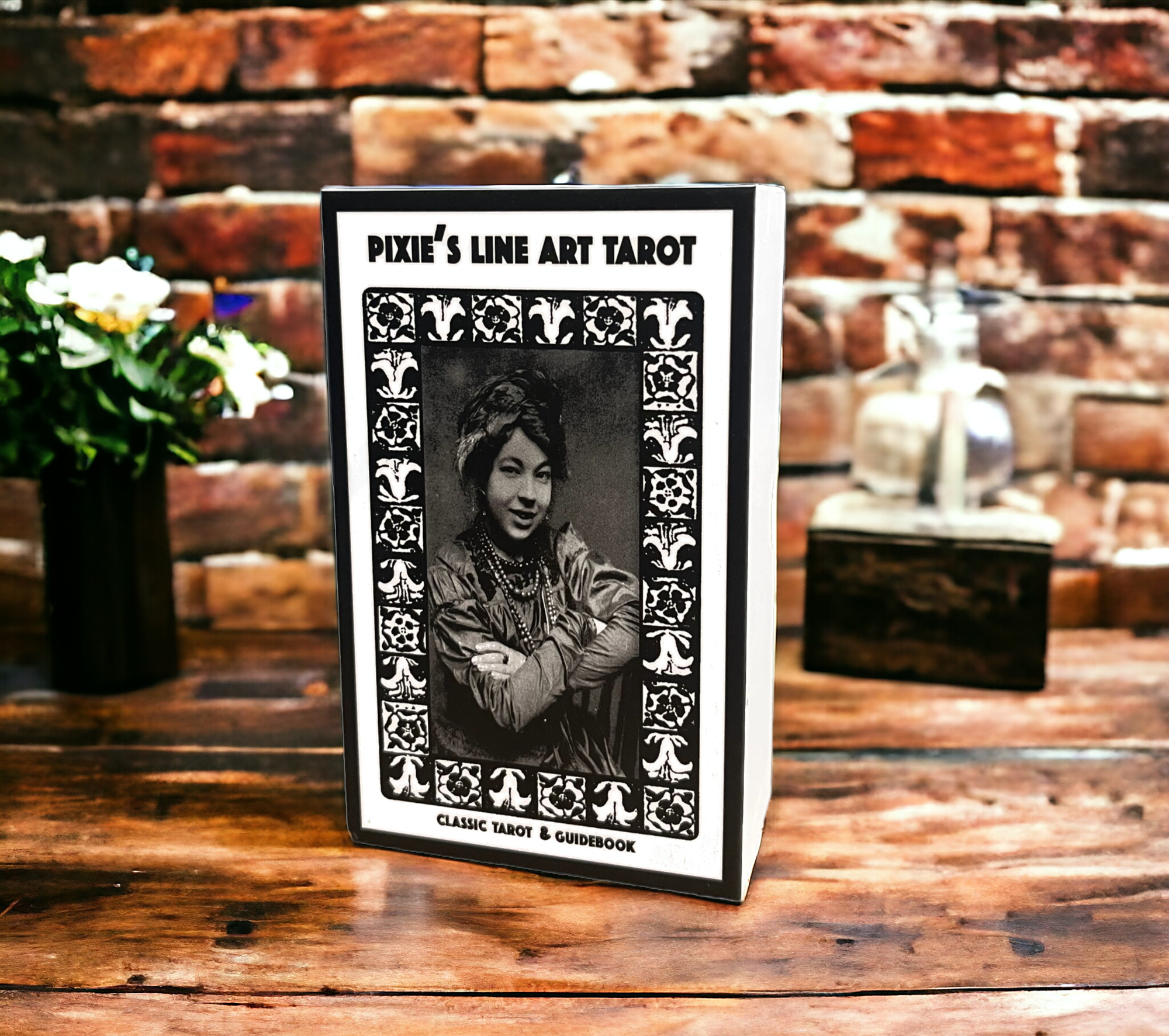 Vieux Monde – wholesale Tarot-kort – Pixie's line art tarot med 100-sidig guide | linnestruktur6