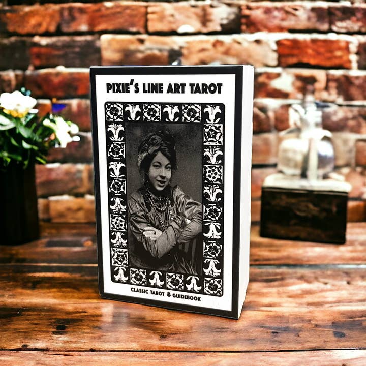 Vieux Monde – wholesale Tarot-kort – Pixie's line art tarot med 100-sidig guide | linnestruktur6