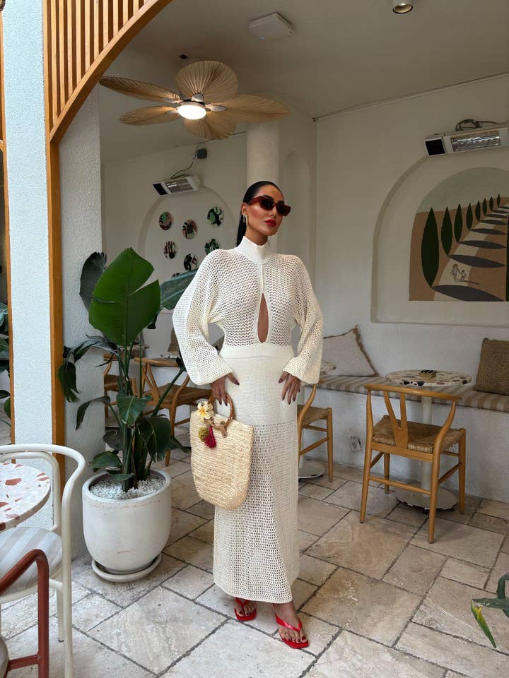 Design company-Fatma Balkir - Vendita all'ingrosso Vestito - Donna - Abito Lungo in Maglia con Scollo a V Profondo e Colletto Strutturato-boho