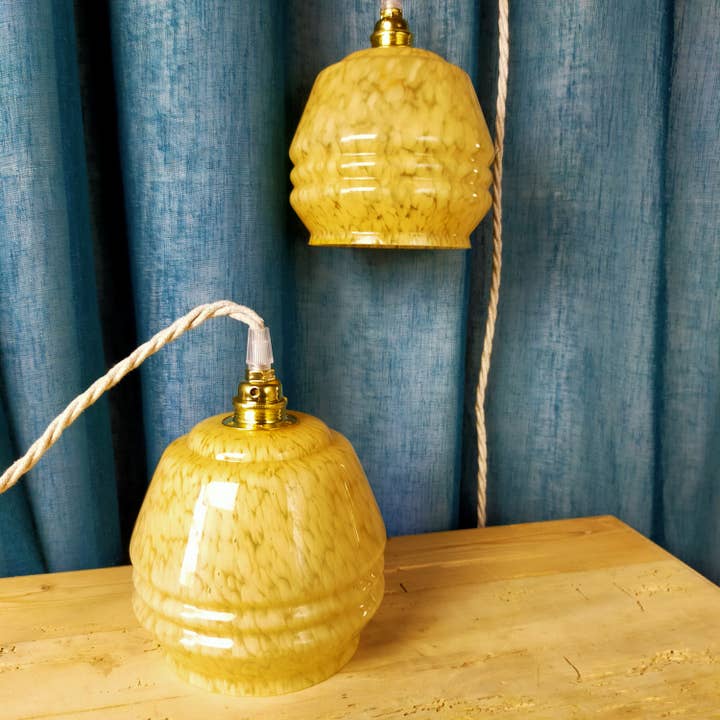 Le Siècle des Lumières - Wholesale Accent/Desk Lamp - Clichy yellow globe table lamp