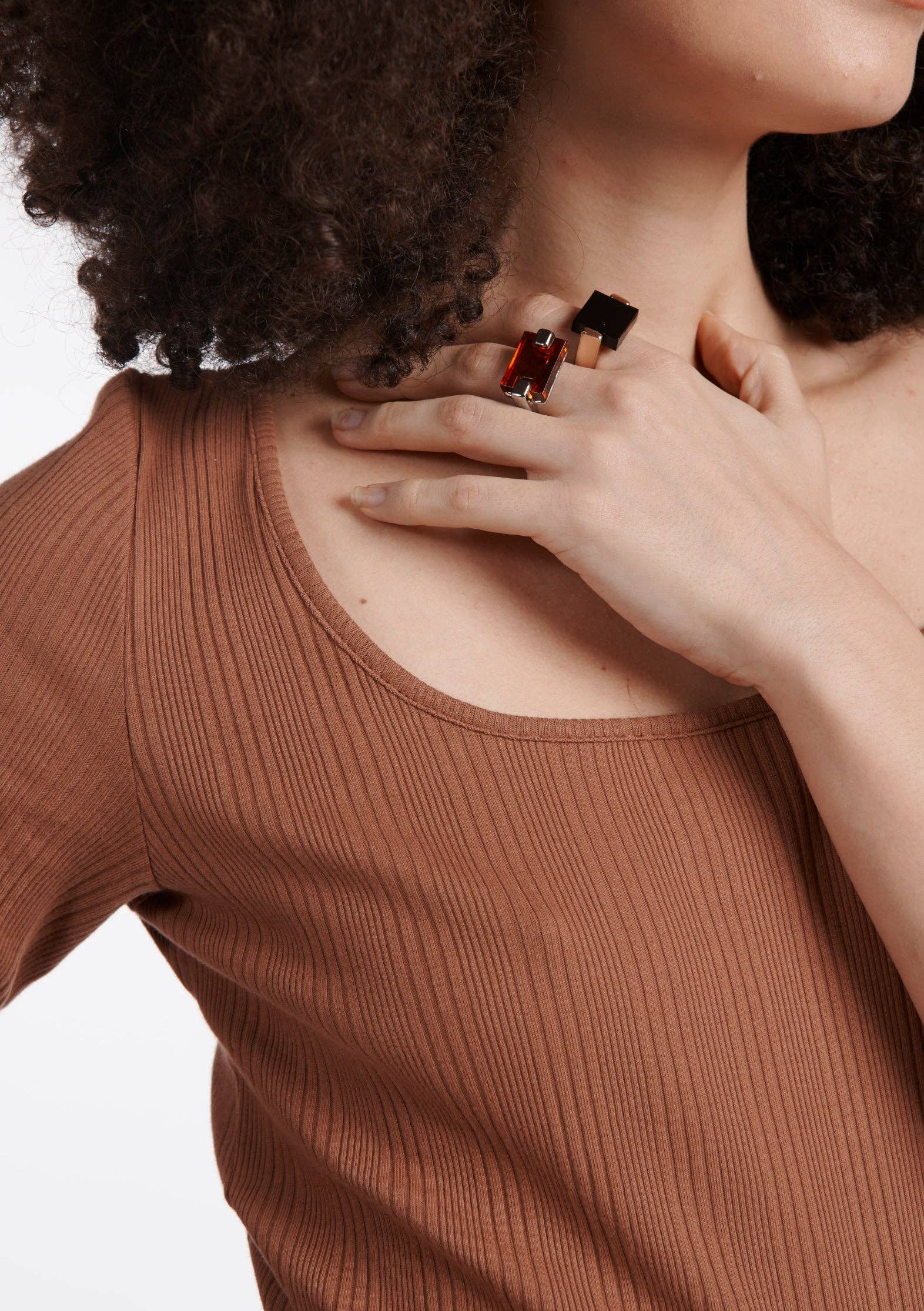 MADE IN SENS - Wholesale Knit Top - Women's - Taffa solid chocolate T-shirt1