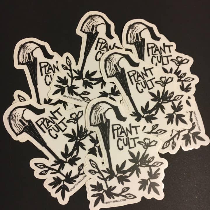 Autocollant « Plant Cult » en noir et blanc en forme de fleur sauvage pour la vente par The Crafty Hag