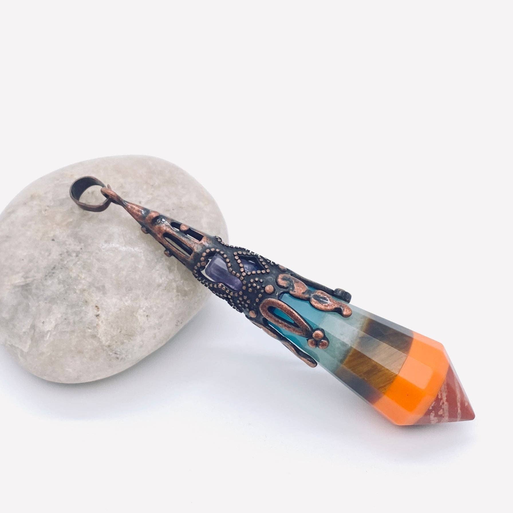 Mio Queena - Wholesale Spiritual Stone/Crystal - 12 Sided Shape Natural Stone Crystal  Chakra Pendulum - CS3