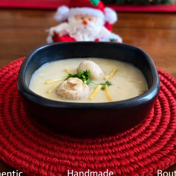 Handgjorda hantverksmässiga fyrkantiga svarta sopptallrikar i lera 6” för wholesale av Authentic Origin Colombia