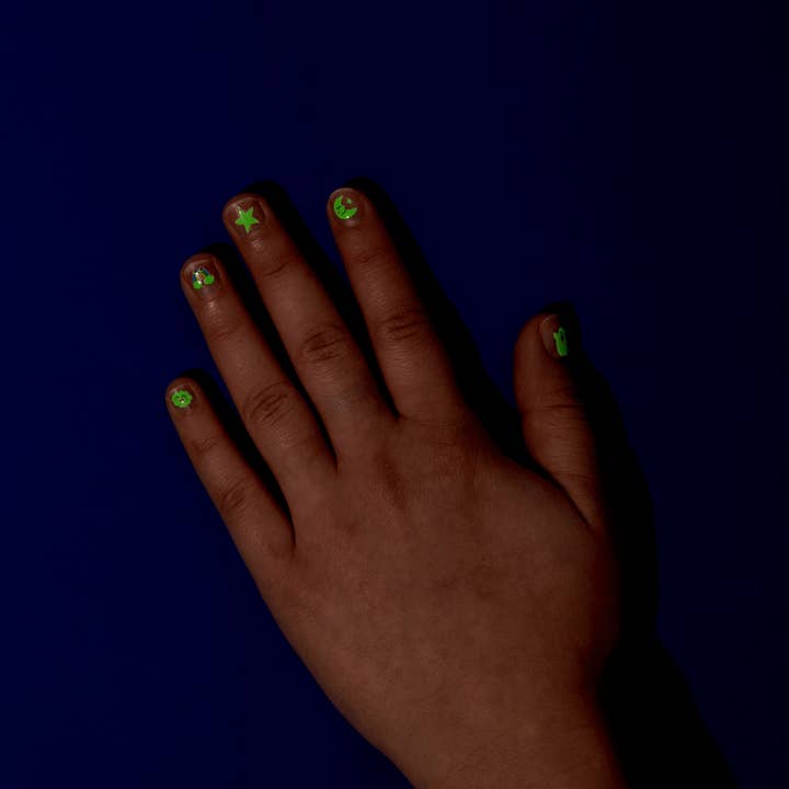 OMY - Wholesale Nail Art/Decal - Kids Nail stickers - Glow in the Dark