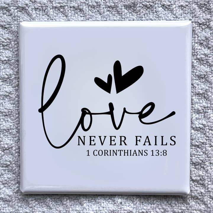 "Amore Non Fallisce" Magnete 2x2 - Decorazione Frigorifero Fatta a Mano per la vendita all'ingrosso da parte di Made With Aloha Magnets,llc