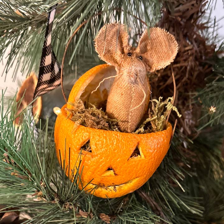 Primitive Mouse Pumpkin Hanger for wholesale by Colonial House Primitives