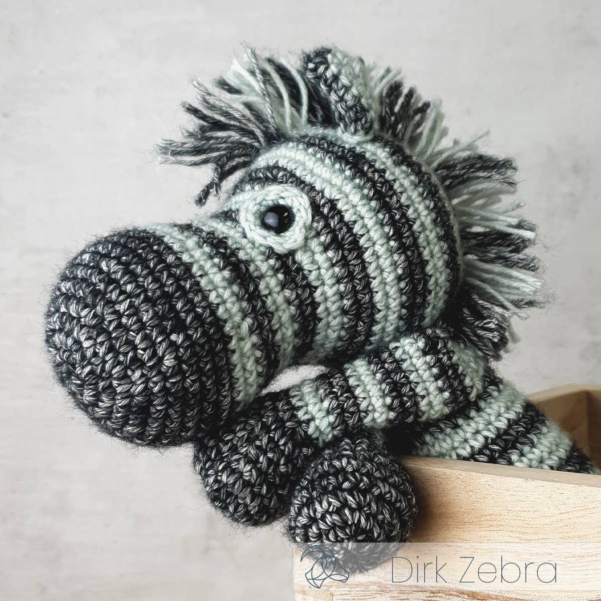 Hardicraft - Wholesale Knitting/Crochet Supplies - DIY Crochet Kit - Dirk Zebra3