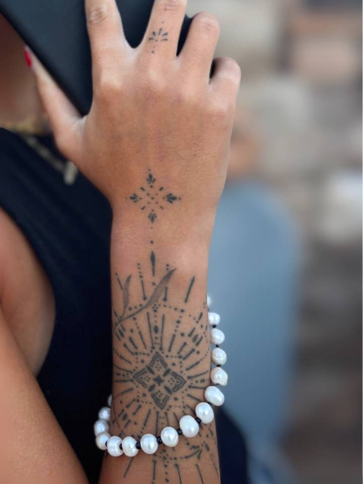 HER HERITAGE Phone Strap for wholesale by SPECSET