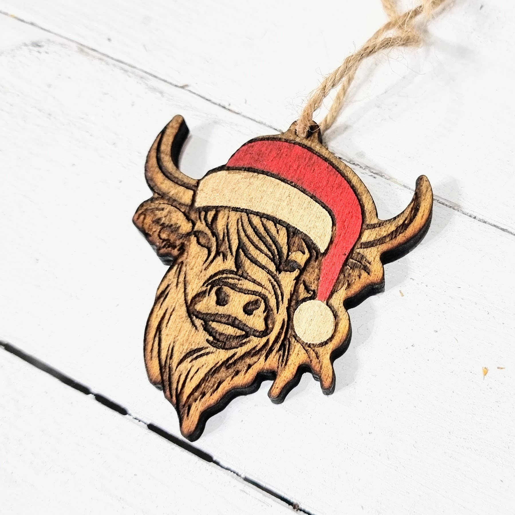 Wildflower Designs - Vente Décoration de Noël - Suspension de sapin en bois vache Highland, boule de Noël Écosse1