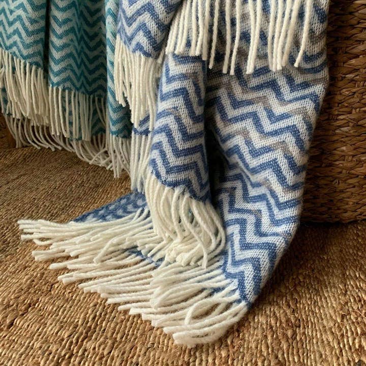 WoolOnly - Vente Plaids - Plaid Jacquard Zig-Zag Vague 100% Laine Mérinos Fine (bleu/gris, 130x170 cm)1