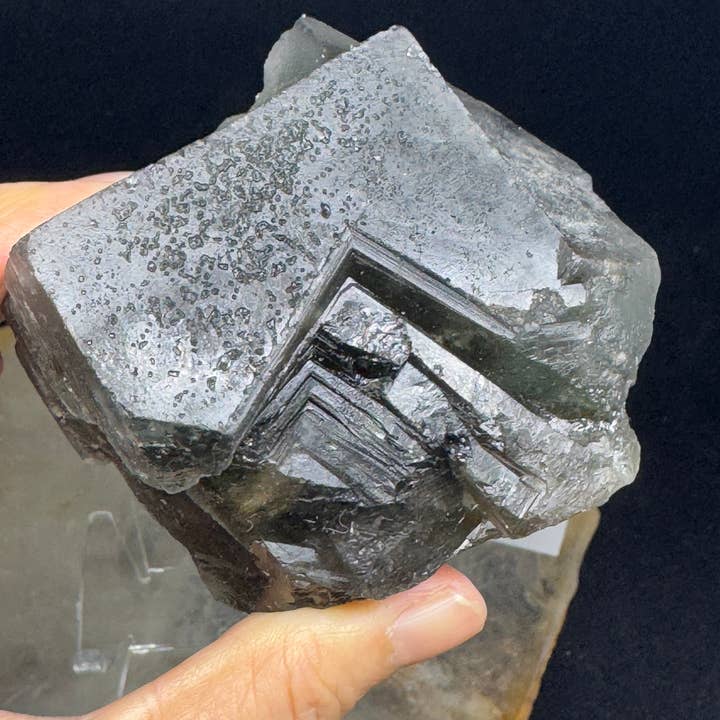 The 7 Directions - Wholesale Spiritual Stone/Crystal - UV reactive Fluorite specimen F65R