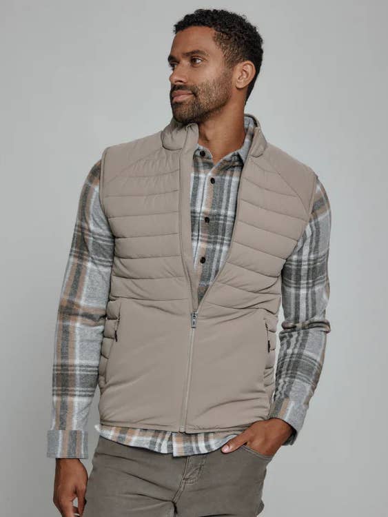 7 Diamanter Lera Atlas Väst för wholesale av Diamond Apparel Jackets