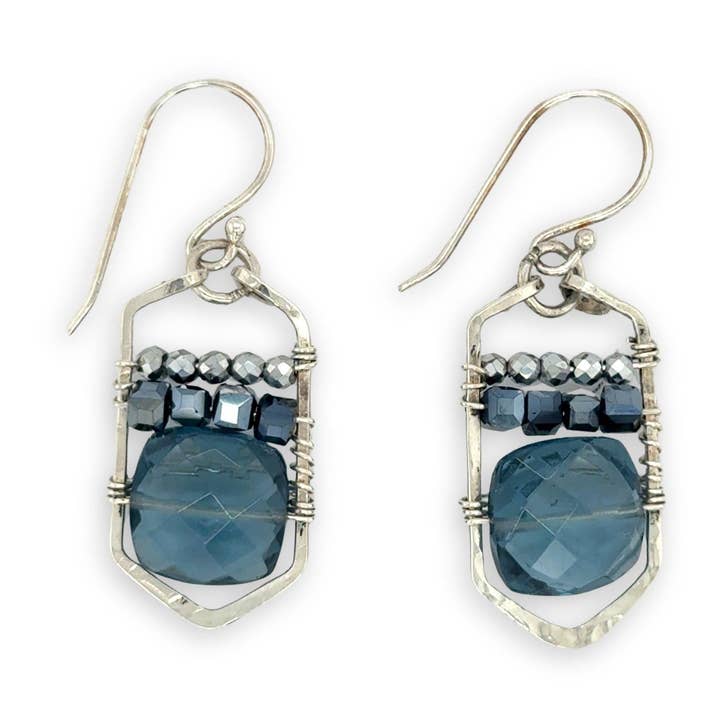 Pendientes de Cuarzo Sky Scraper E84083 para venta al por mayor de Art by any Means Jewelry