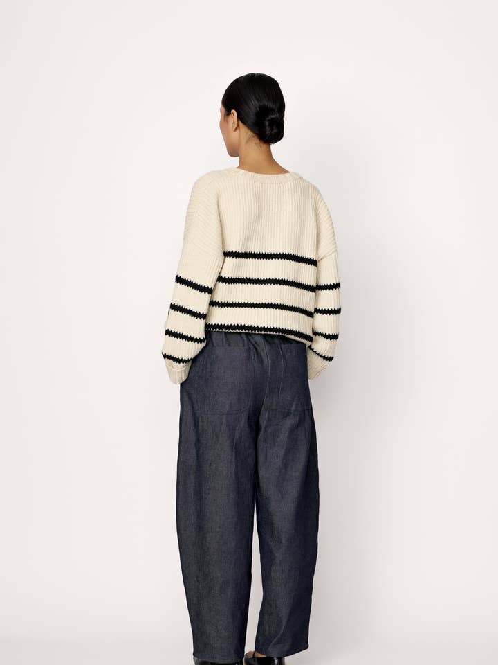 LAUDE the Label - Wholesale Knit Sweater - Women's - Cropped Field Sweater - Stripe