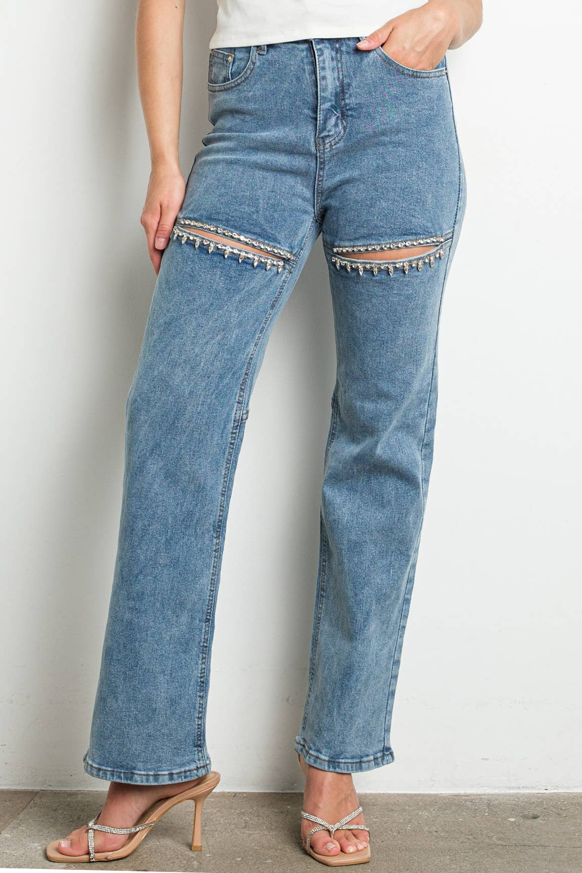 KIWI - Wholesale Jeans - Dames - KIWI spijkerbroek met hoge taille, kuitmodel en strassteen openingen14