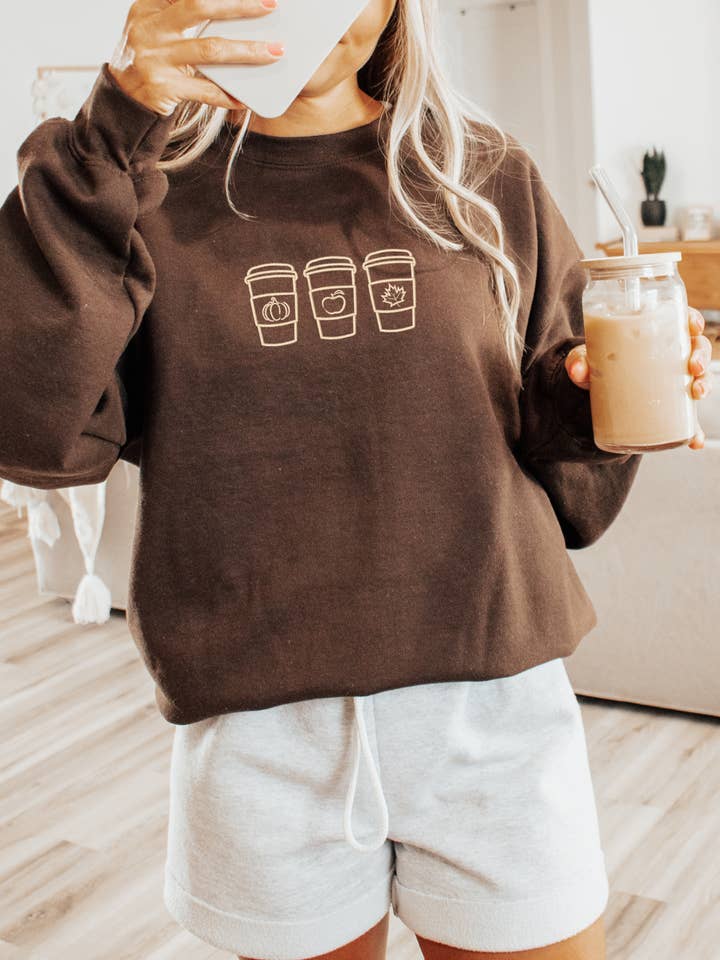 Felpa ricamata Fall Pumpkin Spice Coffee per la vendita all'ingrosso da parte di Tessa & Tiana Boutique