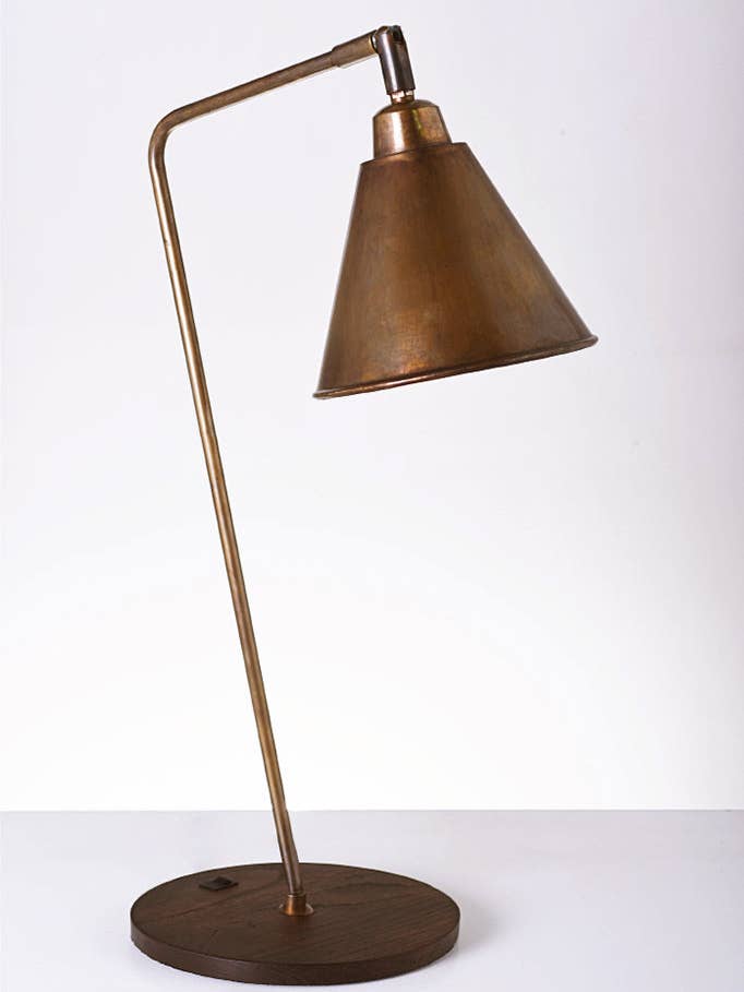 Lampe de lecture en laiton pour la vente par BOIS BLANC HOME LTD