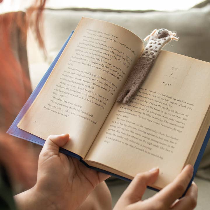 Everest Pet Supply & Gifts - Wholesale Bookmark - Spotted Brown Bear Bookmark, Needle Felted, Handmade1