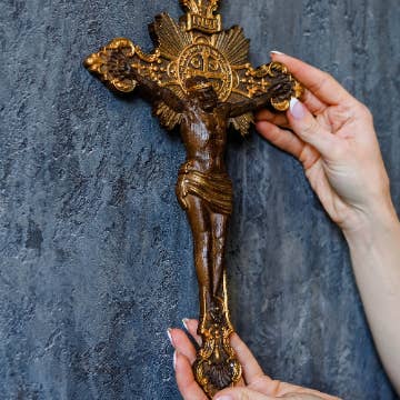 KozakWorkshop - Wholesale Wall cross - Wall Wooden Carved Jesus Crucifix 6x11 inches8