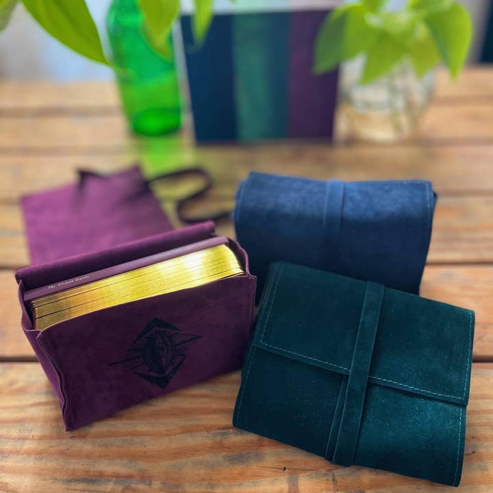 Prisma Visions – wholesale Tarot cards – The Prisma Visions Satchel3