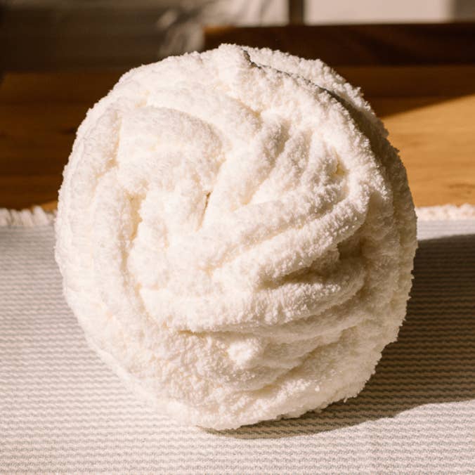 Nicnakknits - Wholesale Throw Blanket - Solid Colour - Handmade Chunky Knit Blanket0