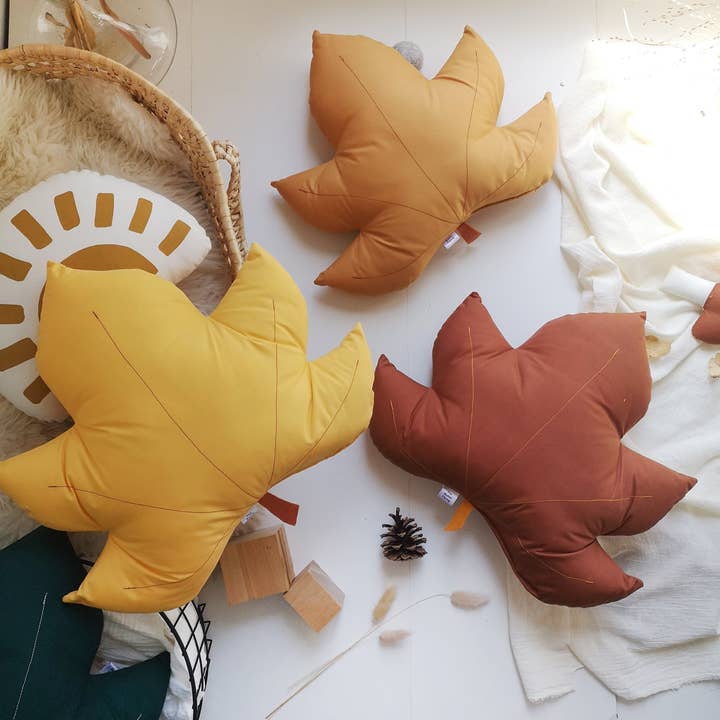 The Butter Flying - Wholesale Throw/Decorative Pillow - Leaf Decorative Pillow6